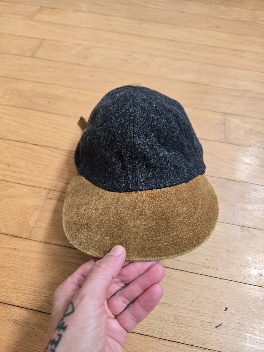vintage 90s | grey wool colorblock suede brim collegiate dad hat